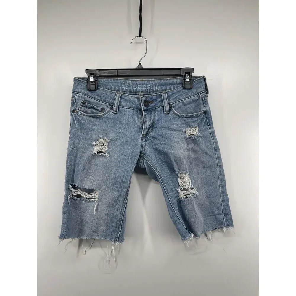 B Bullhead Size 1 Long Short Distressed Light Wash Denim‎ Jean Bermuda Shorts